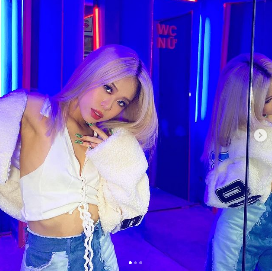 Không ít lần, Tlinh cũng làm cư dân mạng "nóng bỏng mắt" theo đúng nghĩa đen. Hy vọng những lần sau, nữ rapper sẽ biết quyến rũ một cách tiết chế hơn. Ảnh: IGNV