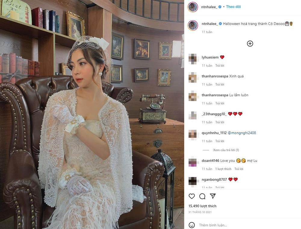 Thông tin gái xinh Quảng Nam theo chồng bỏ cuộc chơi khiến mọi người khá là bất ngờ. Tuy nhiên nếu tinh ý có thể nhận ra là cô nàng đã từng "nhá" thông tin từ trước qua một số hình ảnh cưới.