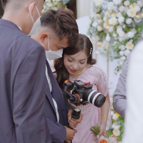 Về phía chồng của Nhật Lê, được biết anh chàng từng có thời gian du học tại Los Angeles (Mỹ). Sau khi tốt nghiệp, chàng trai này về Đà Nẵng kinh doanh. Ảnh: Tổng hợp