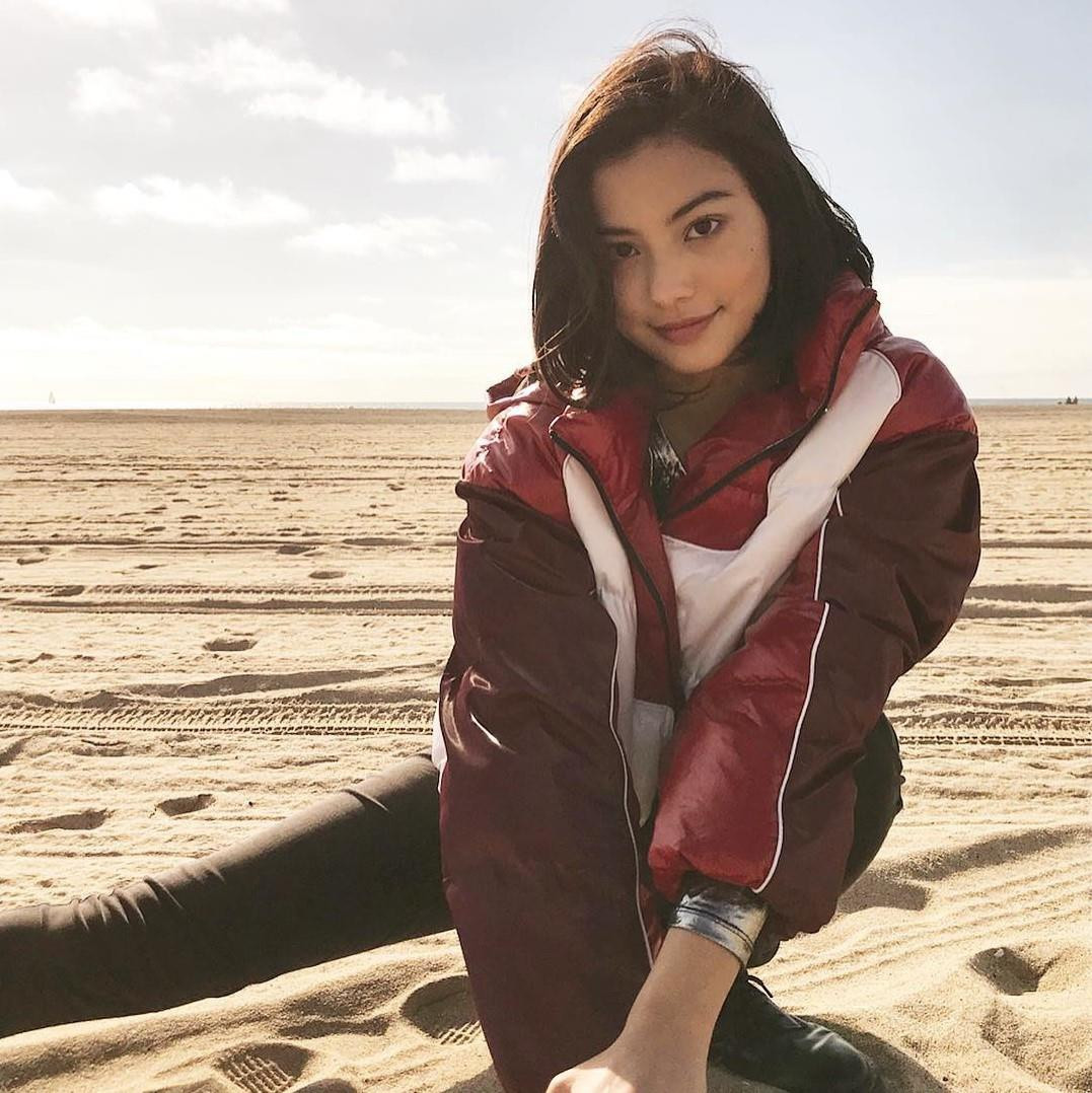 Setako sinh năm 2001, mang hai dòng máu Nhật Bản và Iran, là hot girl nổi tiếng trong giới trẻ ở xứ sở hoa anh đào.