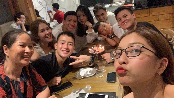 Nhật Lê đã ở cạnh Quang Hải từ trước khi anh ghi dấu ấn và khẳng định tài năng của mình tại Giải vô địch bóng đá U23 Châu Á diễn ra ở Thường Châu năm 2018.