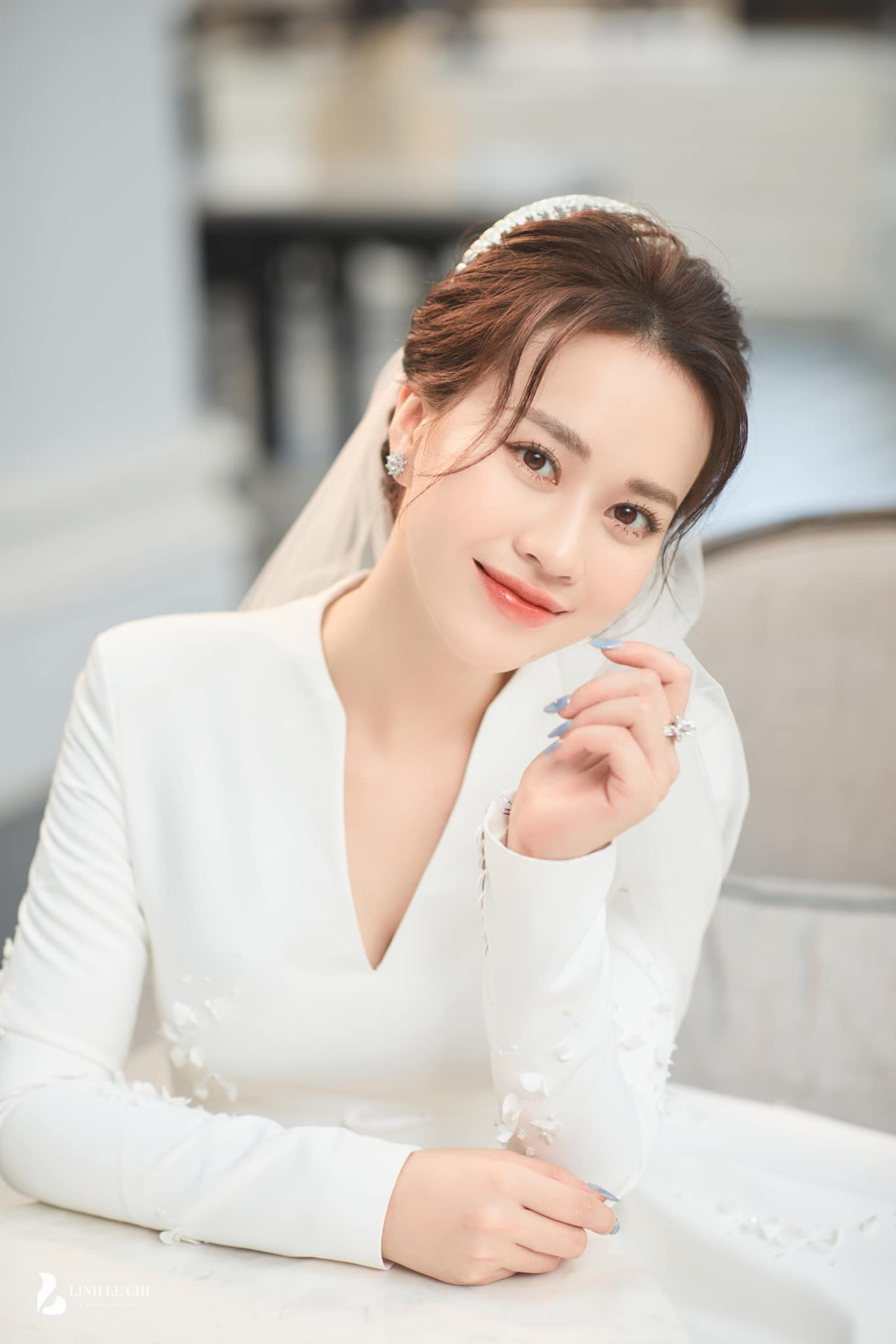 Ngô Mai Phương sinh năm 1997. Với lợi thế về vẻ ngoài, hiện tại ngoài công việc MC tại VTV, Mai Phương còn là mẫu ảnh và diễn viên trong các phim ngắn.