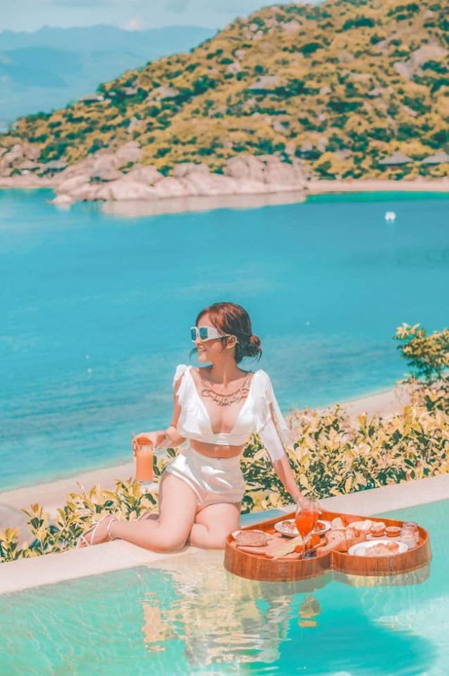 Dù đã trải qua 2 lần sinh nở nhưng Mina Phạm được nhiều người chú ý đến với vóc dáng nóng bỏng và nhan sắc trẻ trung.