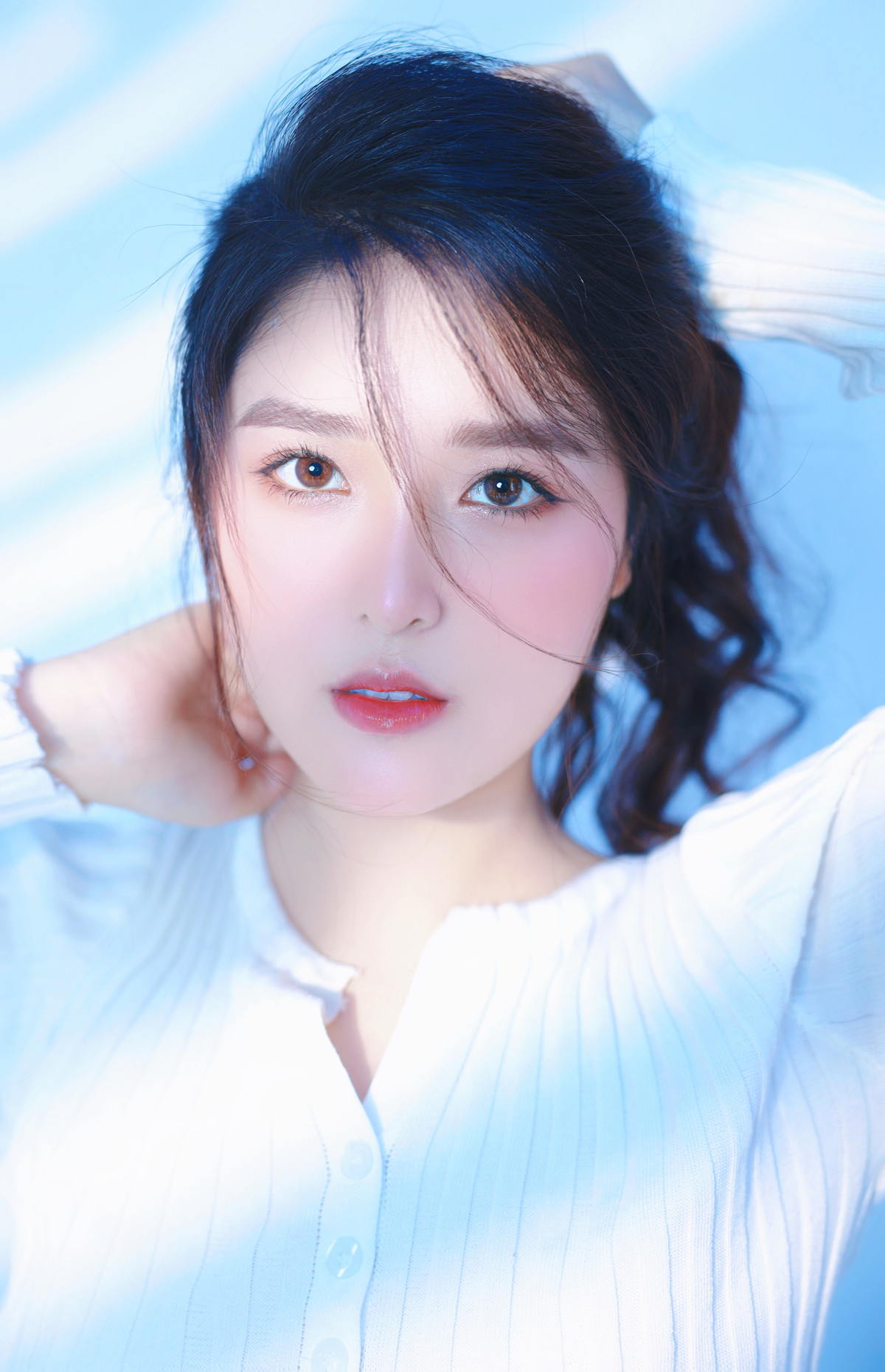 Nói về tương lai gần, Thanh Nga chia sẻ rằng cô vẫn tiếp tục dạy học, nếu được dạy offline cô vẫn sẽ cố gắng để sắp xếp thời gian dạy online để có thể tiếp cận được học sinh ở khắp cả nước.