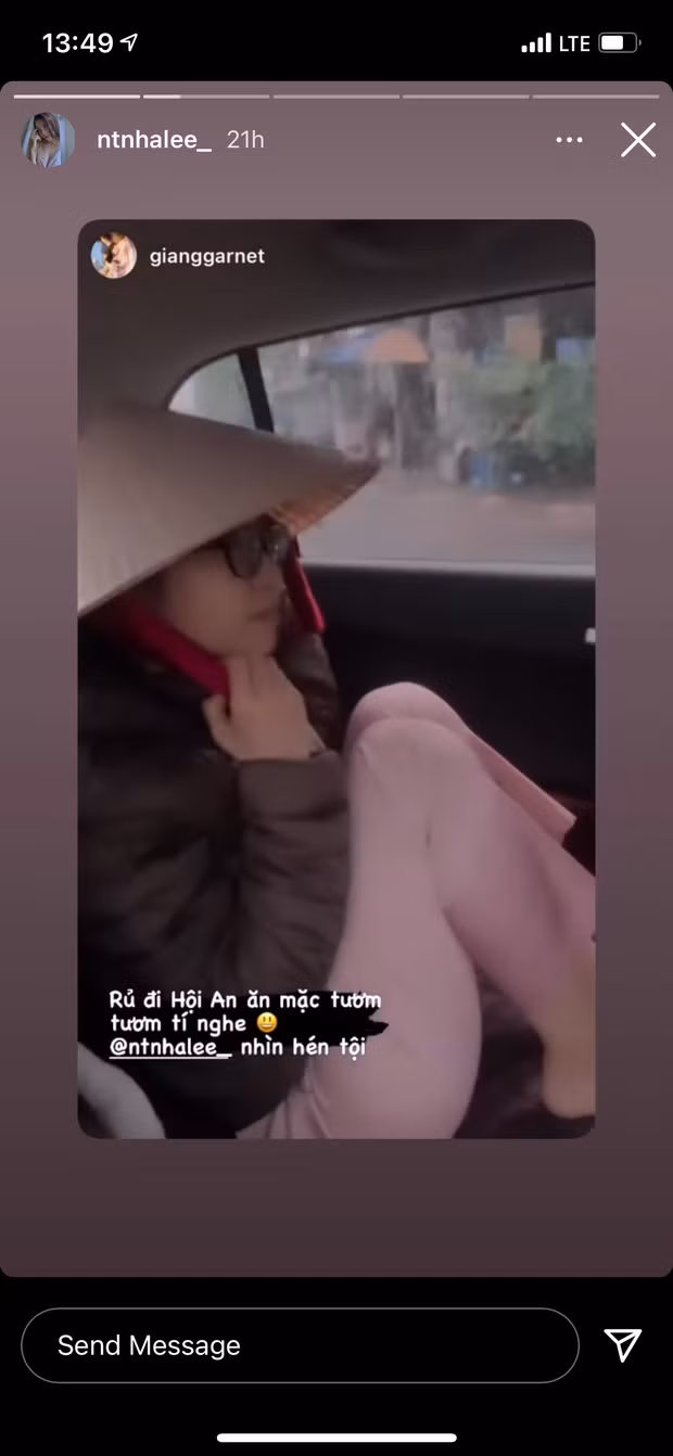 Trước đó, netizen cũng truyền tay nhau loạt ảnh Nhật Lê mặc váy cưới chụp ảnh ở nơi được cho là Đà Lạt.