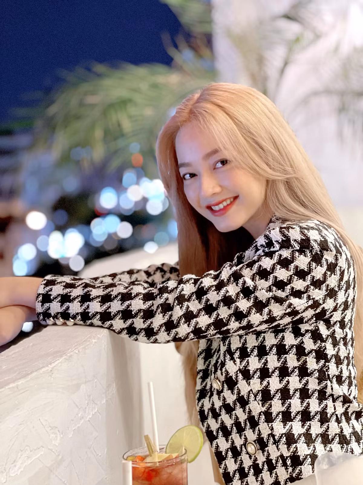 Quỳnh Trâm từng làm mẫu ảnh cho nhiều shop quần áo có tiếng.