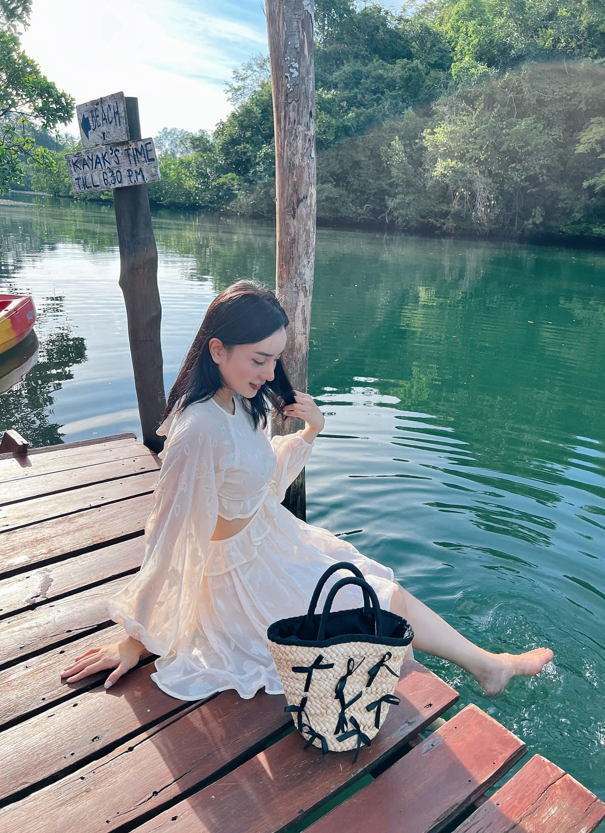 Chồng Angela cũng rất đam mê siêu xe và có cả bộ sưu tập xế hộp lên đến cả trăm tỉ.