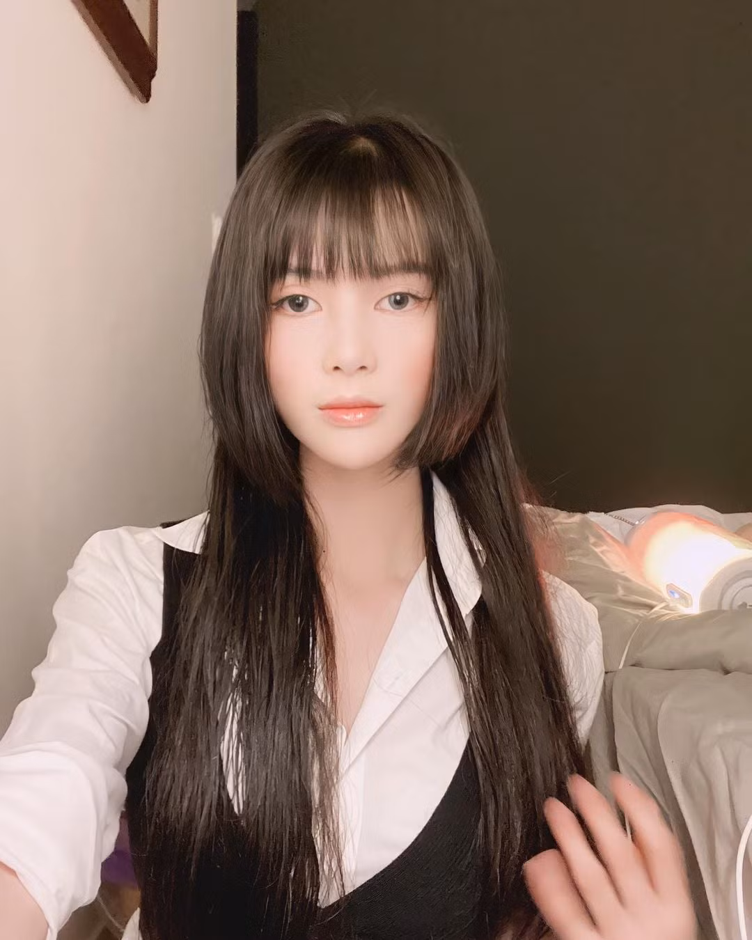 Hot girl quê Yên Bái hiện có tài khoản TikTok sở hữu lượt theo dõi "khủng". Mỗi bài đăng của Diệu Linh đều nhận về hàng chục ngàn lượt tương tác yêu thích.