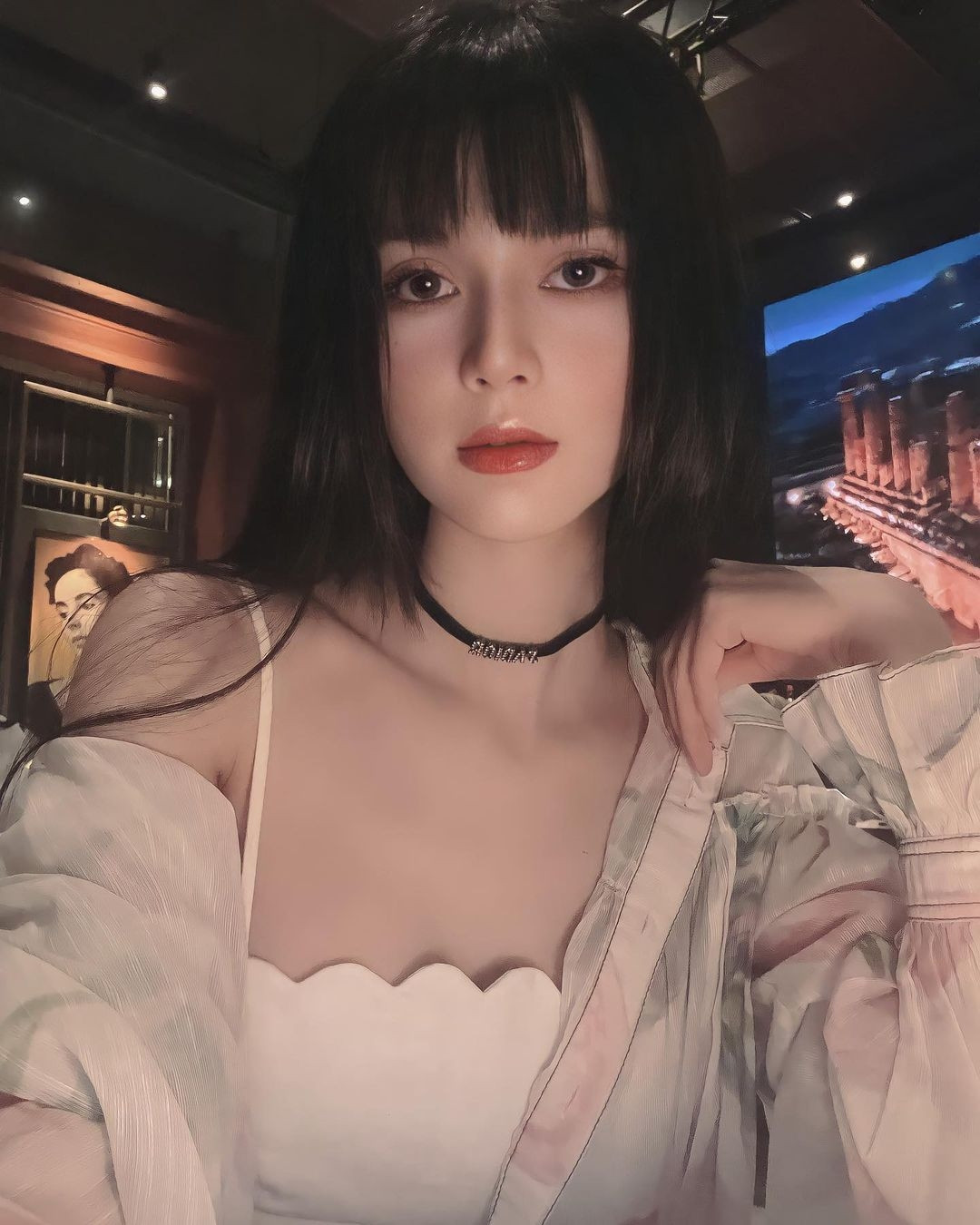 Nhiều người còn nhầm tưởng gái xinh này là con lai, nhưng thật ra bố mẹ Linh đều là người Việt Nam.