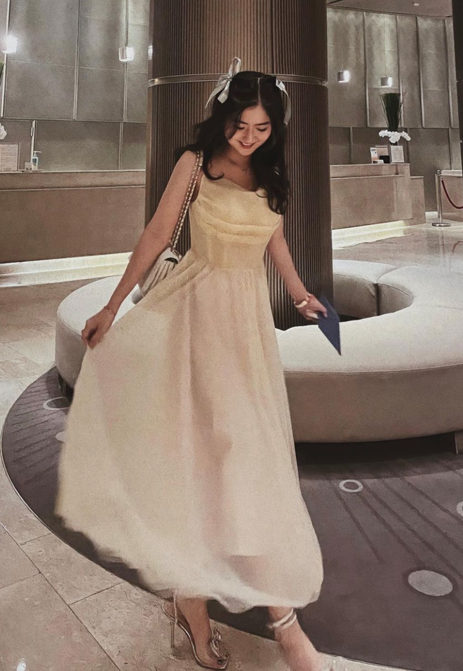 Cô nàng sở hữu gương mặt xinh xắn, dễ thương, ngoài ra cô cũng có được lượng người theo dõi không hề nhỏ. Ảnh: Tổng hợp