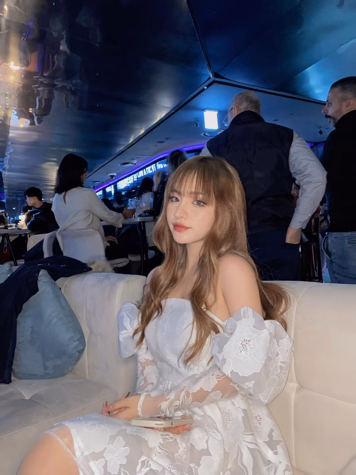 Khoe thu nhập năm 2021, dàn hot girl TikTok làm netizen ngưỡng mộ Khoe thu nhap nam 2021, dan hot girl TikTok lam netizen nguong mo