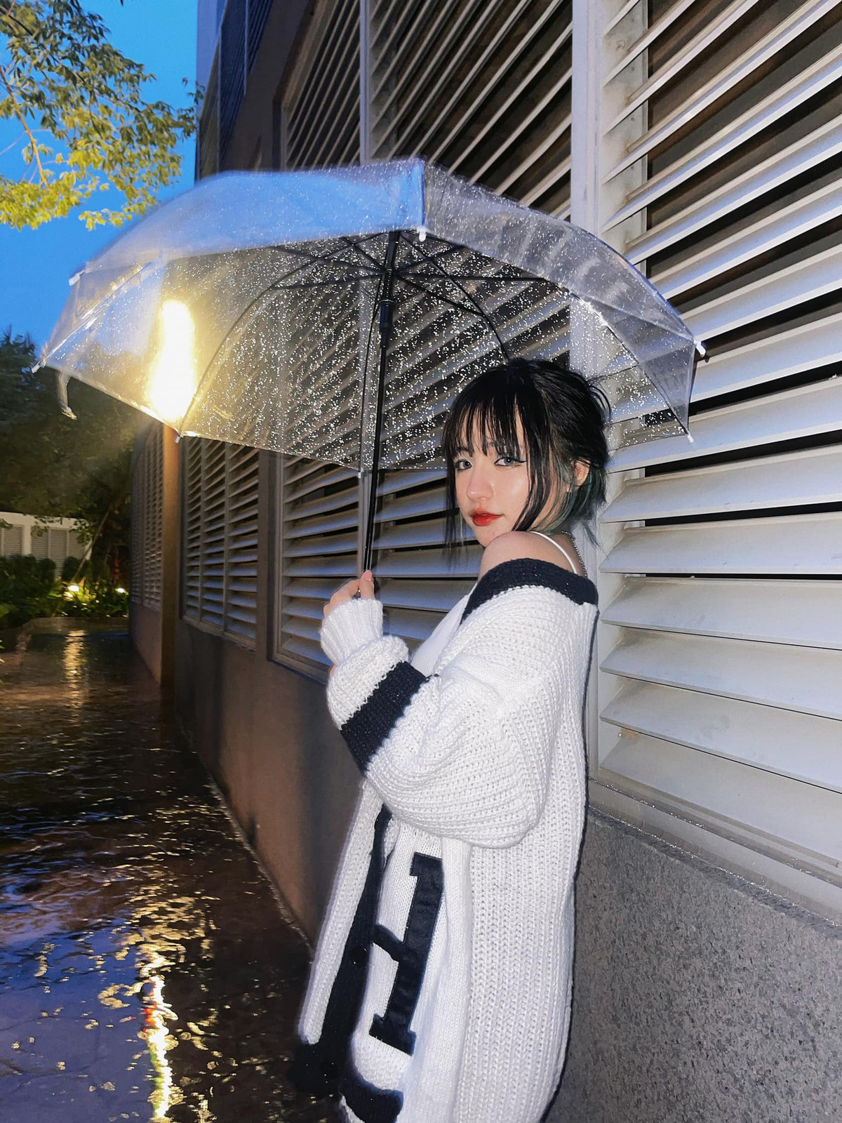 Cô gái quê Bắc Giang còn sở hữu nhan sắc ngọt ngào tựa búp bê, mỗi khoảnh khắc trên trang cá nhân nhận về lượt like "khủng".