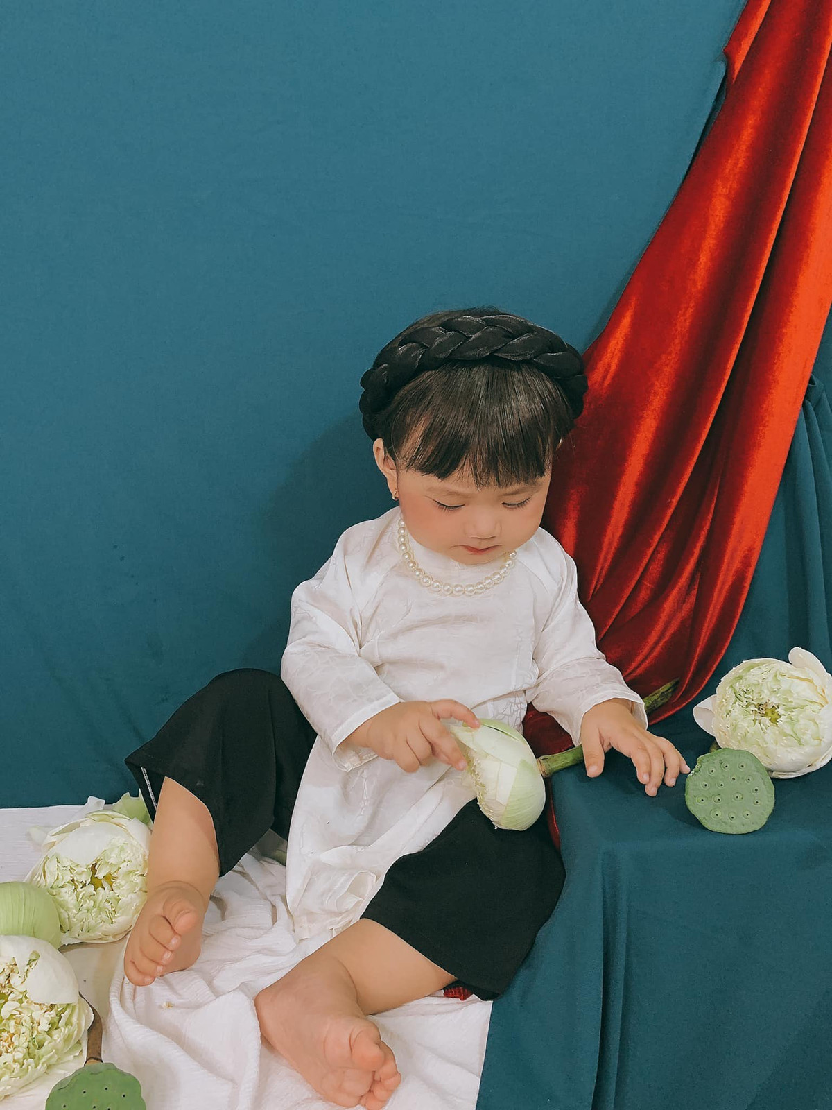 "1001" biểu cảm cực đáng yêu của bé gái khiến netizen Việt không khỏi xuýt xoa. Ảnh: Vân Nguyễn