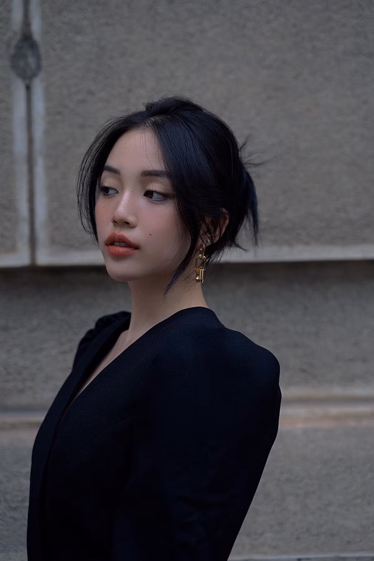 "U mê nhan sắc này rồi", "Xinh quá chị ơi", "Linh Ngọc Đàm trong bộ ảnh này đỉnh quá",...là những bình luận của cư dân mạng.