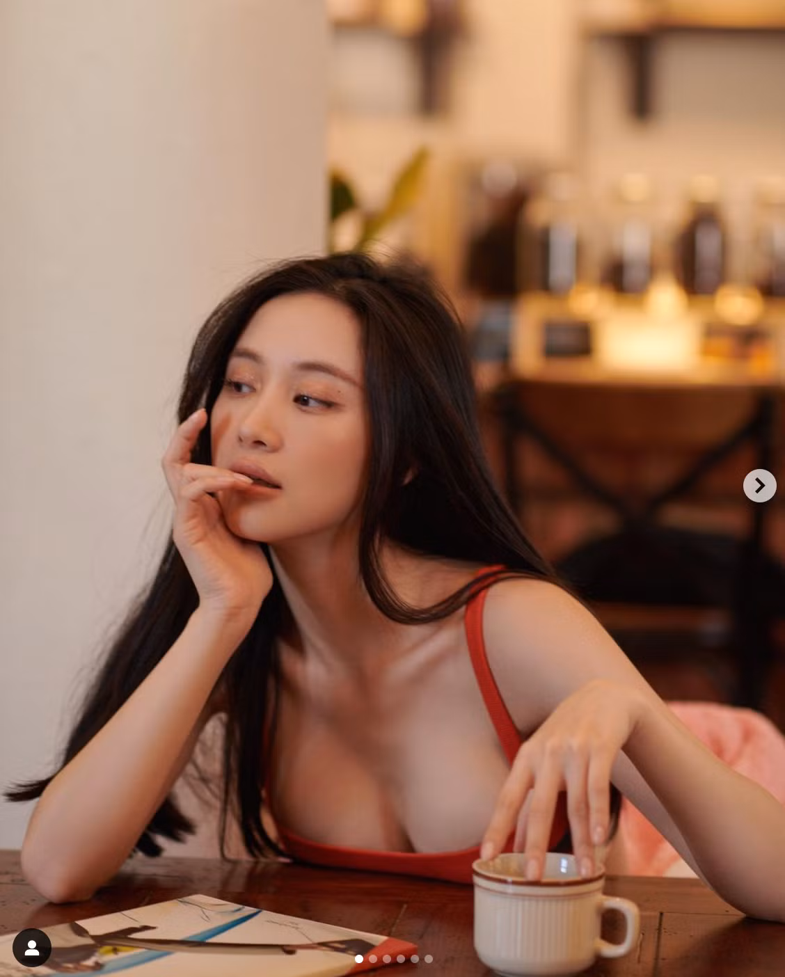 Bước sang tuổi 27, hình tượng trưởng thành, gợi cảm của "hot girl trà sữa" ngày nào nhận được nhiều lời khen từ fan. Ảnh: IGNV