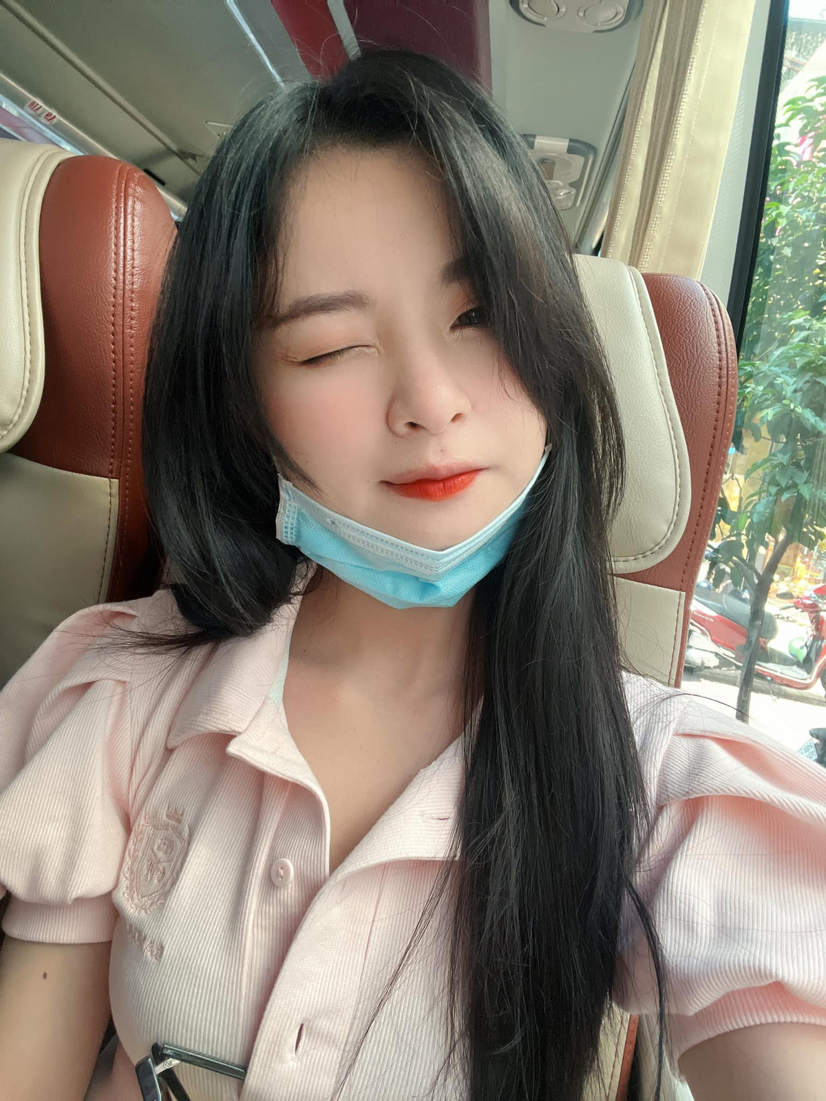 Hơn tất cả, cô vẫn là một streamer dễ thương, chơi game hay và được nhiều người yêu mến.