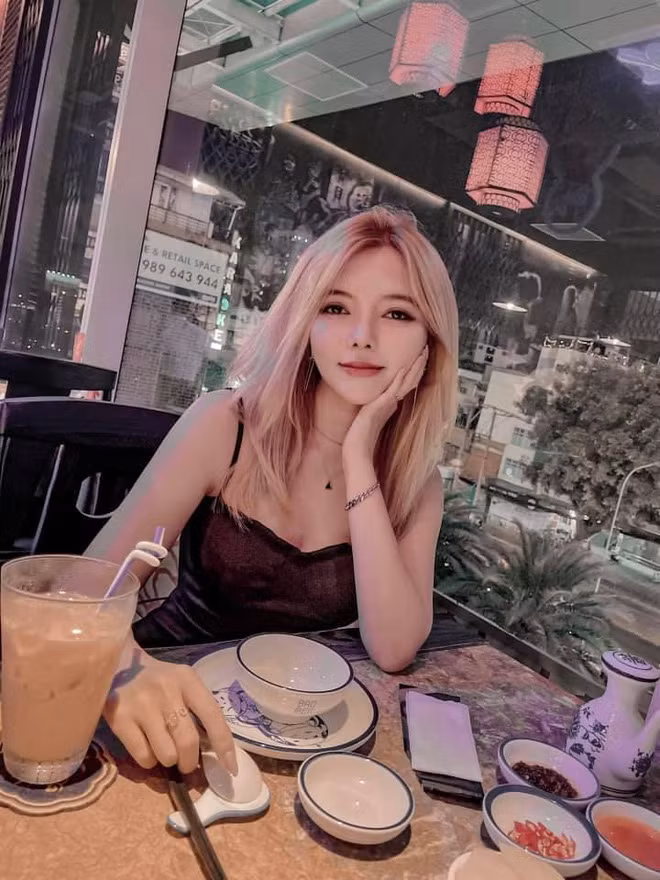 Ngoài ra, Ohsusu cũng là nữ streamer nổi tiếng với sự sang chảnh, chịu chi của mình. Ảnh: Tổng hợp