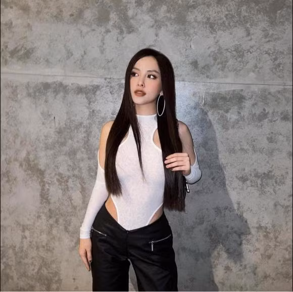 Dưới bình luận, netizen dành lời khen cho Trang Pilla với những từ ngữ hoa mĩ như: "Body xuất sắc quá chị ạ", "Body xịn quá chị ơi",...