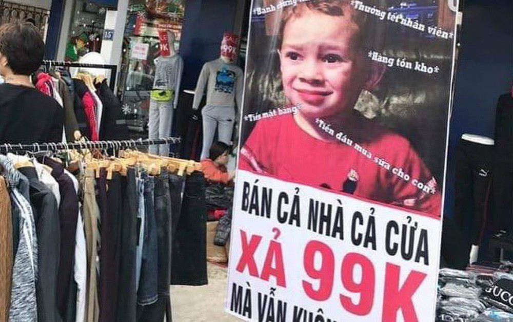 Tấm biển quảng cáo như kể khổ với người mua: "Bán cả nhà cả cửa, xả 99.000 đồng mà vẫn không ai mua".