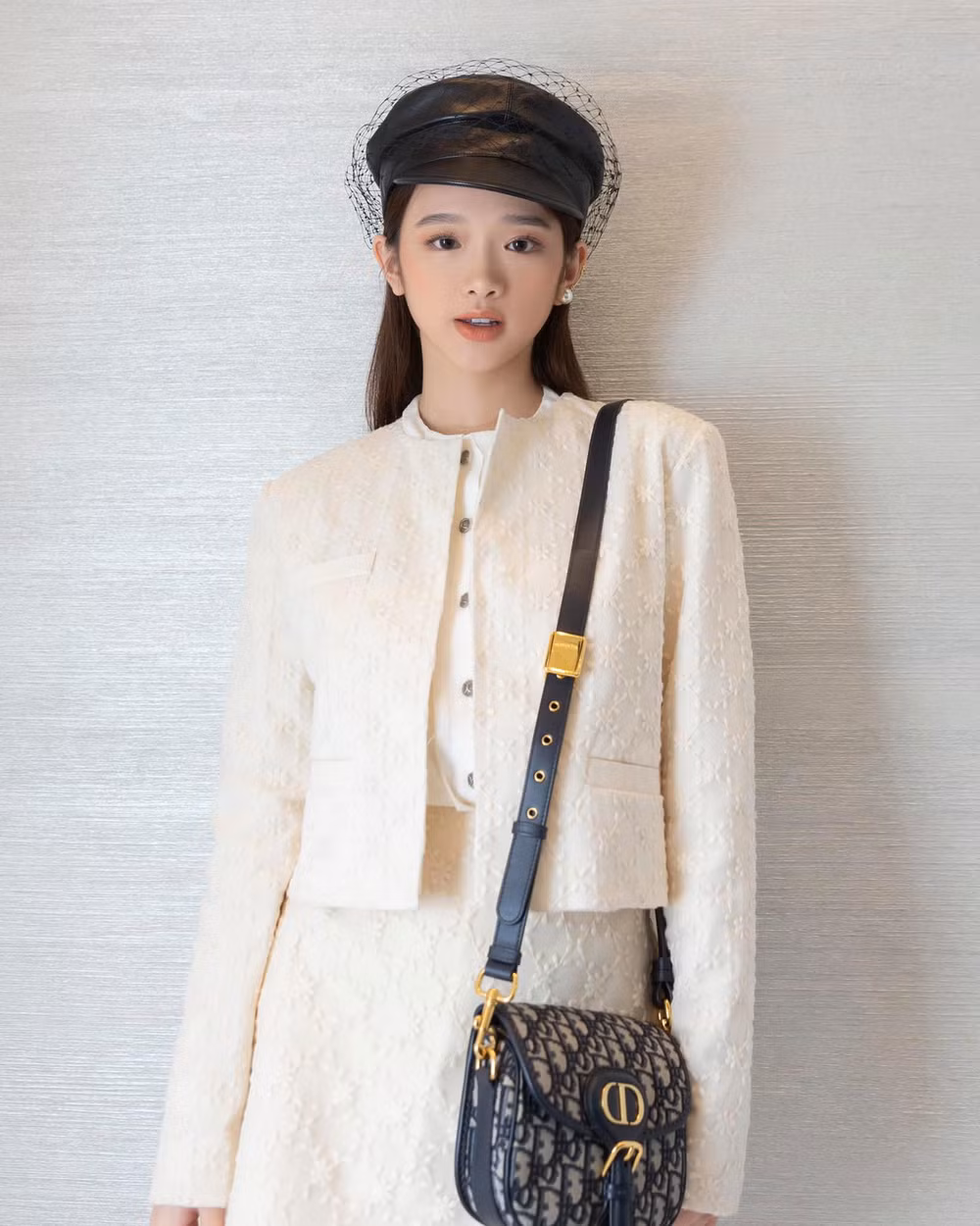 Không chỉ có sự trưởng thành về nhan sắc, tính cách của Linh Ka được nhận xét điềm đạm và chín chắn hơn.