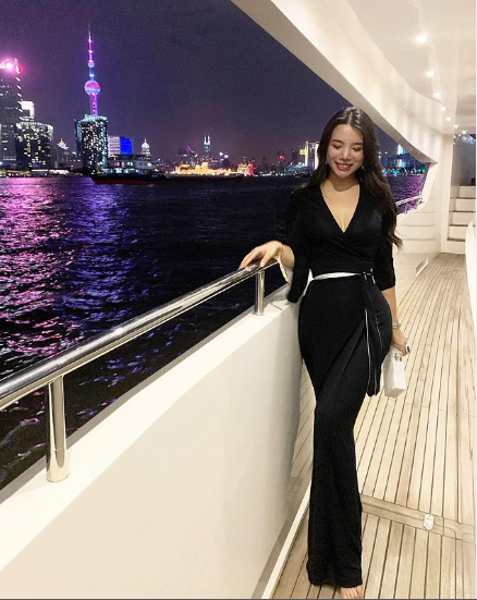 Cuộc sống như công chúa của Từ Vãn Vãn có lẽ là ước mơ của rất nhiều cô gái trẻ trên thế gian. Ảnh: IGNV