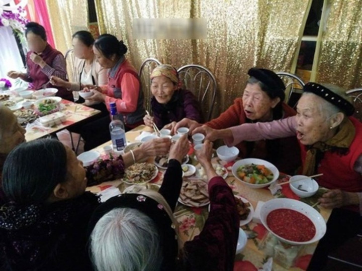 Cho dù đã đi được bao nhiêu phần của cuộc đời, bất kể tuổi tác của bạn là bao nhiêu, cuộc sống của bạn vẫn sẽ luôn xuất hiện những trải nghiệm mới, luôn có những khoảnh khắc hồi xuân để nhớ lại một thời.