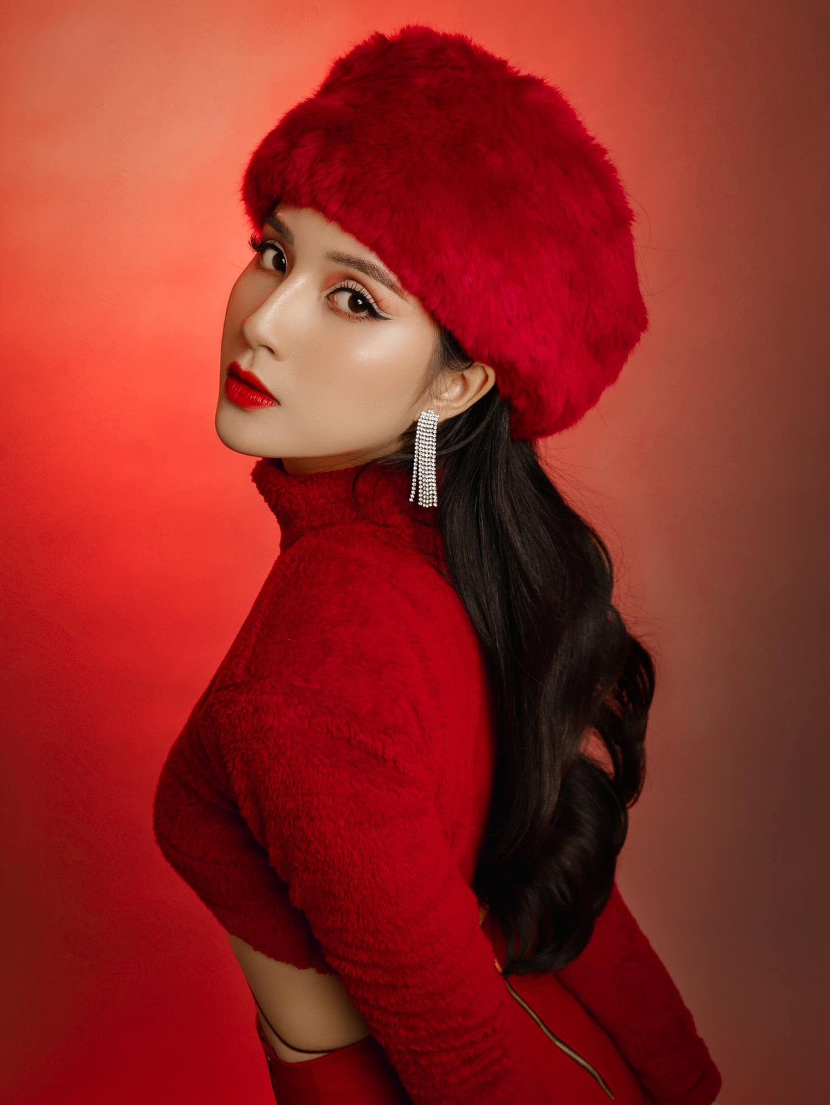 Hot girl Thiên An được nhiều người biết đến từ năm 2019 khi cô tham gia hàng loạt MV của Jack và K-ICM. Với gương mặt thanh tú cùng đường nét xinh xắn Thiên An nhanh chóng gây ấn tượng trong lòng khán giả trẻ cũng như fan của ca sĩ Jack.