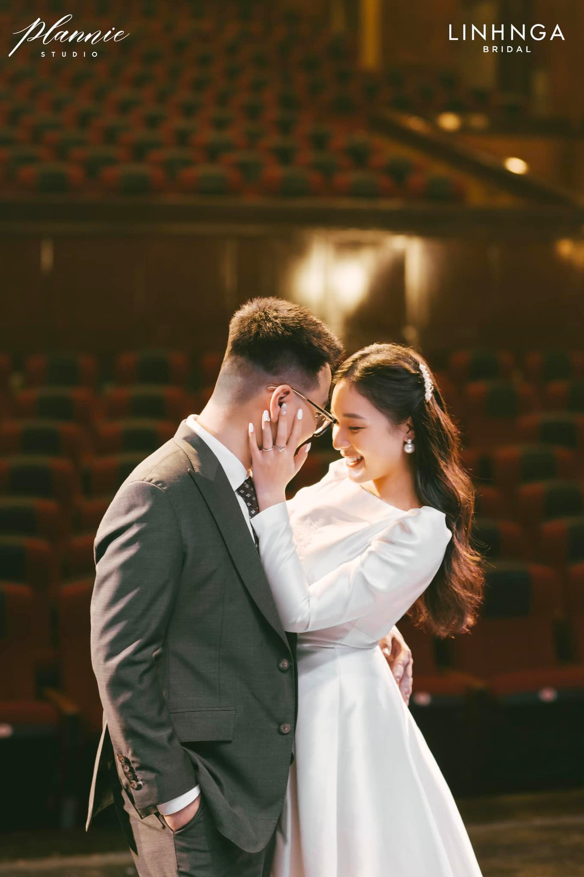 Có thể thấy, việc tổng kết năm cũ rực rỡ như thế này, 2021 được cho là năm thành công viên mãn với cô nàng MC trẻ tuổi khi đã hoàn thành được nhiều việc lớn: kết hôn, mua xe.