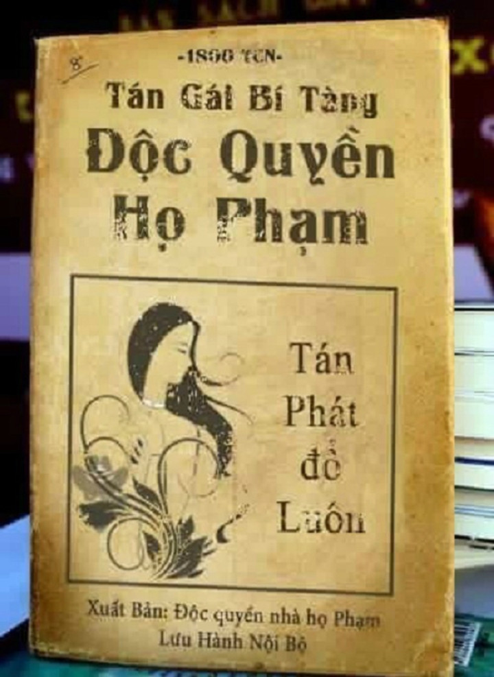 Trong số biển quảng cáo bình thường, thi thoảng lại xuất hiện những cái biển quảng cáo "bá đạo" khiến người dân đi đường không thể nhịn được cười, phải nhanh tay rút điện thoại ra chụp lại.