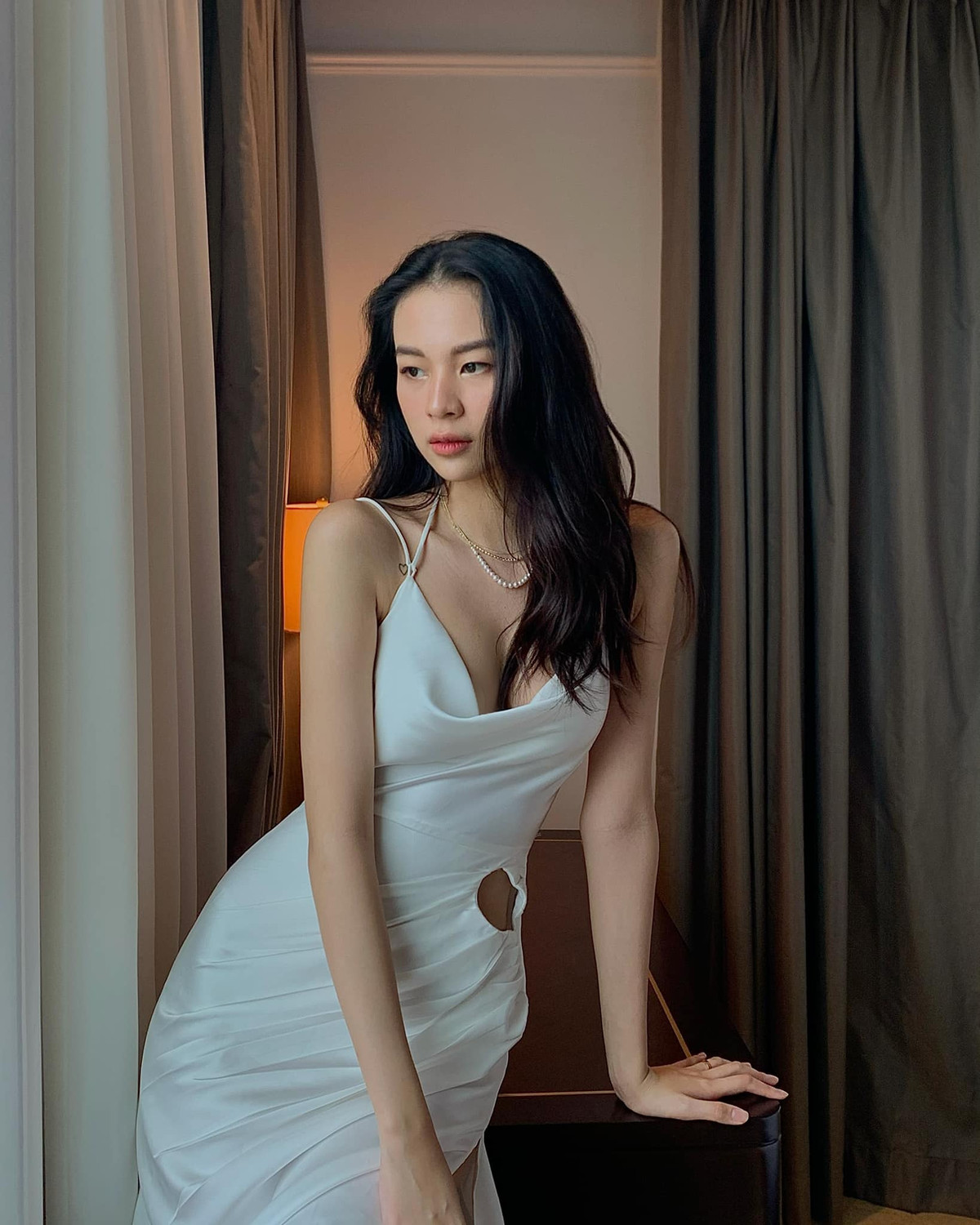 Gương mặt thơ ngây của Phí Phương Anh cũng là điểm sáng giúp cô dễ dàng hoá thân thành nhiều tuyến nhân vật trong chính những MV ca nhạc của cô.