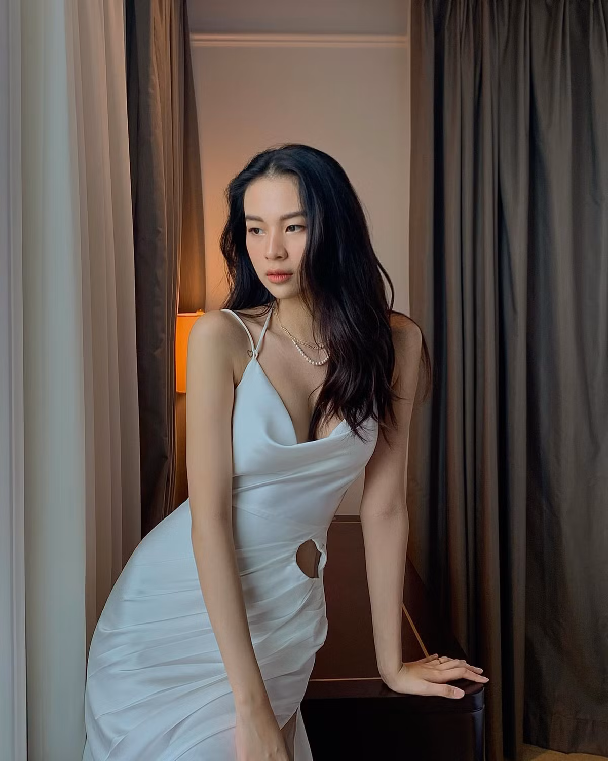 Gương mặt thơ ngây của Phí Phương Anh cũng là điểm sáng giúp cô dễ dàng hoá thân thành nhiều tuyến nhân vật trong chính những MV ca nhạc của cô.