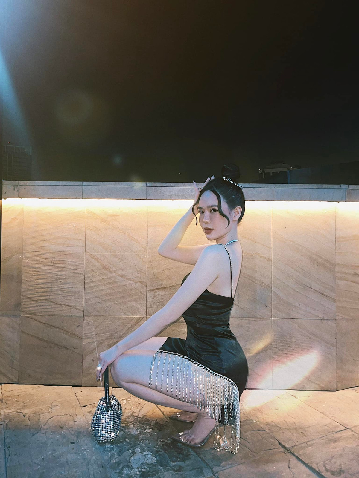 Không chỉ sở hữu ngoại hình xinh đẹp, người đẹp Sài thành còn được ngưỡng mộ bởi cuộc sống sang chảnh nhiều người mơ ước.