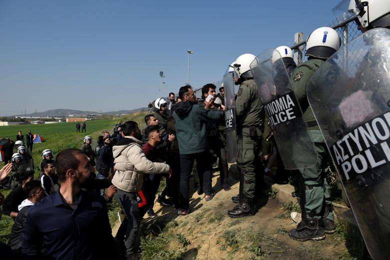 Những người dân nhập cư cho biết, họ muốn tiếp tục hành trình tới "miền đất hứa" ở Châu Âu.