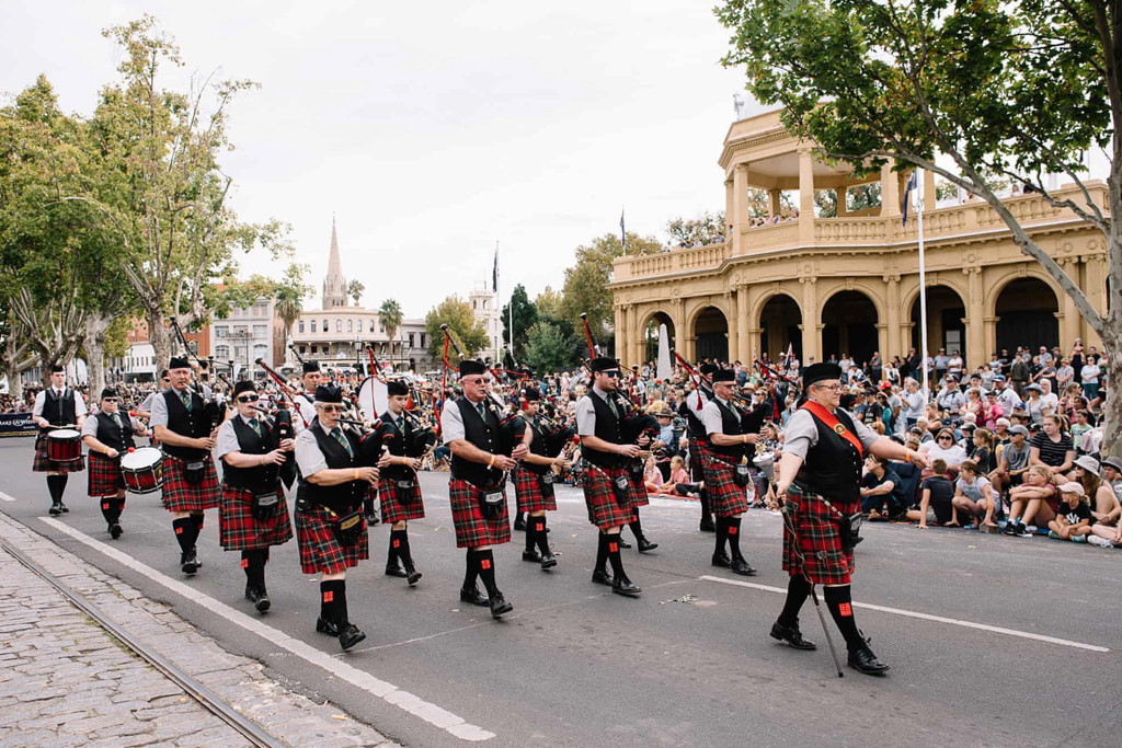 Kinh ngac con lan khong lo co toi 130 chan o Australia-Hinh-7