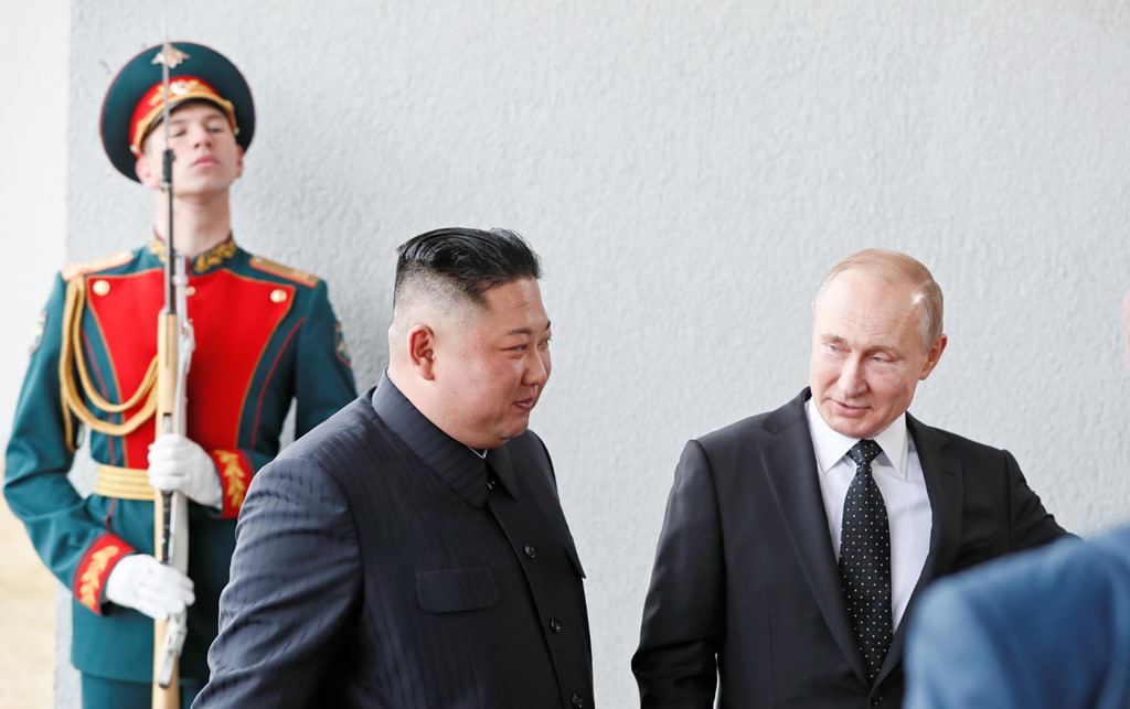 Theo lịch trình, sau cuộc gặp riêng của Tổng thống Putin và Chủ tịch Kim Jong-un, hai bên sẽ có cuộc gặp song phương mở rộng với sự tham dự của các quan chức hai nước. Ảnh: Reuters.