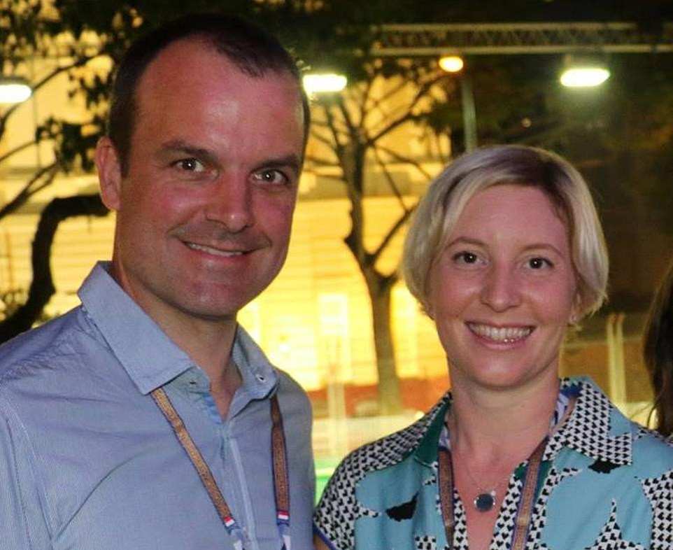 Trong ảnh là cô Anita Nicholson khi còn sống. Chồng cô, Ben (trái), bị thương nhưng may mắn thoát chết trong vụ tấn công khủng bố này. Ảnh: Daily Mail.