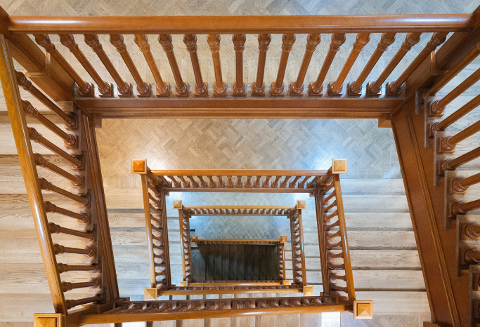 Cầu thang trong thư viện Leninka ở thủ đô Moscow.