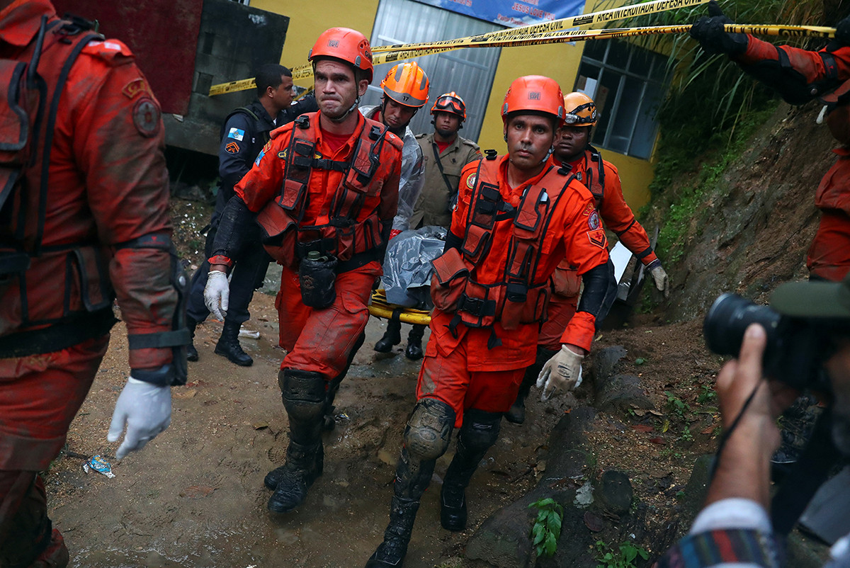 Khu vực phía nam Rio de Jaineiro, bao gồm các địa điểm du lịch như Copacabana và Ipanema, bị ảnh hưởng nặng nề nhất.
