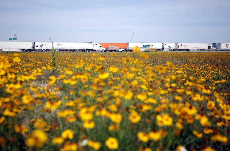 Chuyen kho tin, hang ngan xe tai 