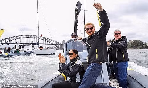 Chỉ trong vòng 30 phút sau khi công bố, tài khoản Instagram của vợ chồng Hoàng tử Harry đã thu hút hơn 150.000 người theo dõi, trong đó có những người nổi tiếng như Gwyneth Paltrow, David Beckham và Blake Lively,...