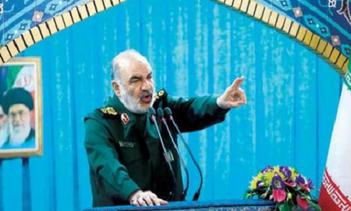 Sau khi chiến tranh kết thúc, ông Salami tiếp tục theo đuổi việc học và tốt nghiệp học vị Thạc sĩ chuyên ngành quản lý quốc phòng. Ảnh: Aawsat.