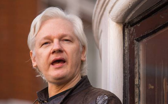 Julian Paul Assange học nhiều ngành như Lập trình, Toán học và Vật lý tại Đại học Miền Trung Queensland (năm 1994), Đại học Melbourne (2003-2006). Tuy nhiên, ông không lấy được bằng tốt nghiệp. Ảnh: BT.