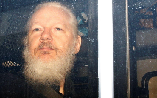 Sau thời gian học tại Đại học Melbourne, Assange và đồng đội đã thành lập trang web WikiLeaks vào năm 2006. Mục đích của Website này là đăng tải những tài liệu mật theo tinh thần mà Assange tuyên bố là “đấu tranh với bộ máy kiểm duyệt toàn thế giới”. Ảnh: NI.