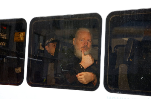 Ông Julian Paul Assange sinh ngày 3/7/1971 tại Townsville, Queensland, Australia. Hồi nhỏ, Assange đã phải chuyển chỗ ở cũng như trường học nhiều lần. Ảnh: WP.