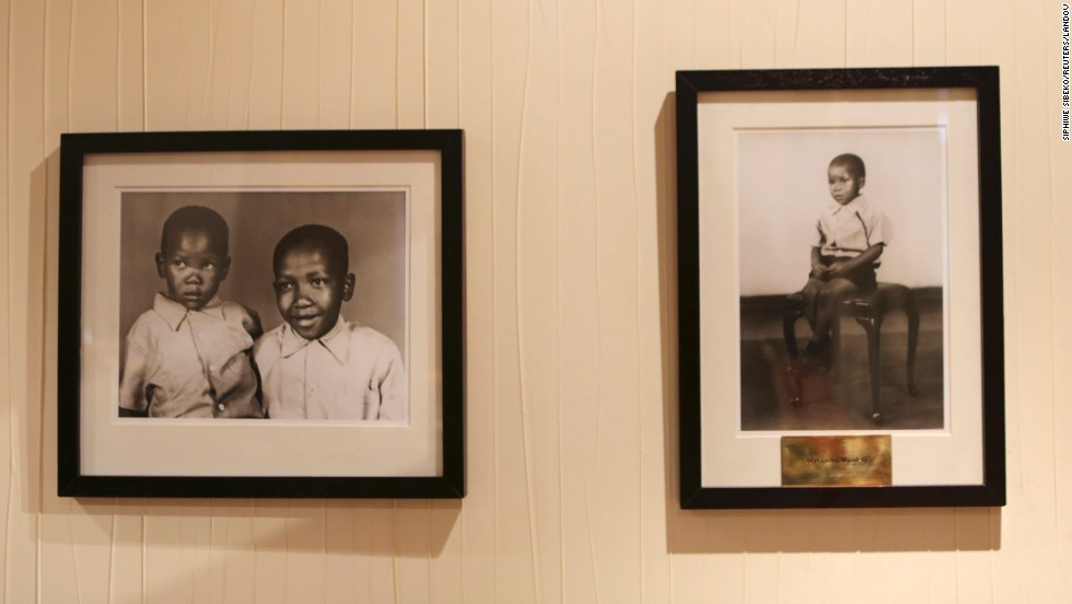 Người con trai cả của cựu Tổng thống Nelson thiệt mạng trong một vụ tai nạn ô tô vào năm 1969 và một người con trai khác của ông qua đời vì bệnh AIDS năm 2005. Ảnh: CNN.