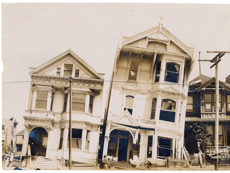 Hơn 25 nghìn ngôi nhà đã bị phá hủy trong cơn địa chấn tại San Francisco năm 1906.