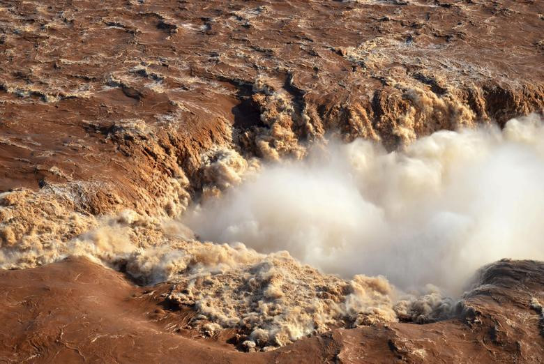 Thác Iguazu ở tỉnh Misiones phía tây bắc Argentina. Ảnh: Reuters.
