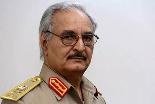 Trong thời gian bị giam giữ, ông Haftar và đồng đội đã thành lập một đội quân nhằm lật đổ Đại tá Gaddafi. Ảnh: aawsat.com.