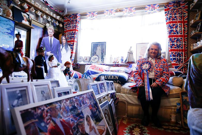 Có thể nói, bà Tyler thực sự là một fan "cuồng" Hoàng gia Anh.