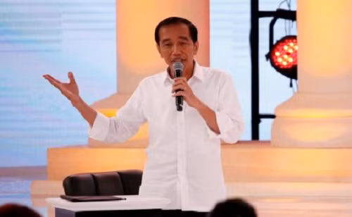 Về đời tư, ông Widodo kết hôn với bà Iriana năm 1986. Họ có 3 người con, 2 trai và một gái. Ảnh: BT.